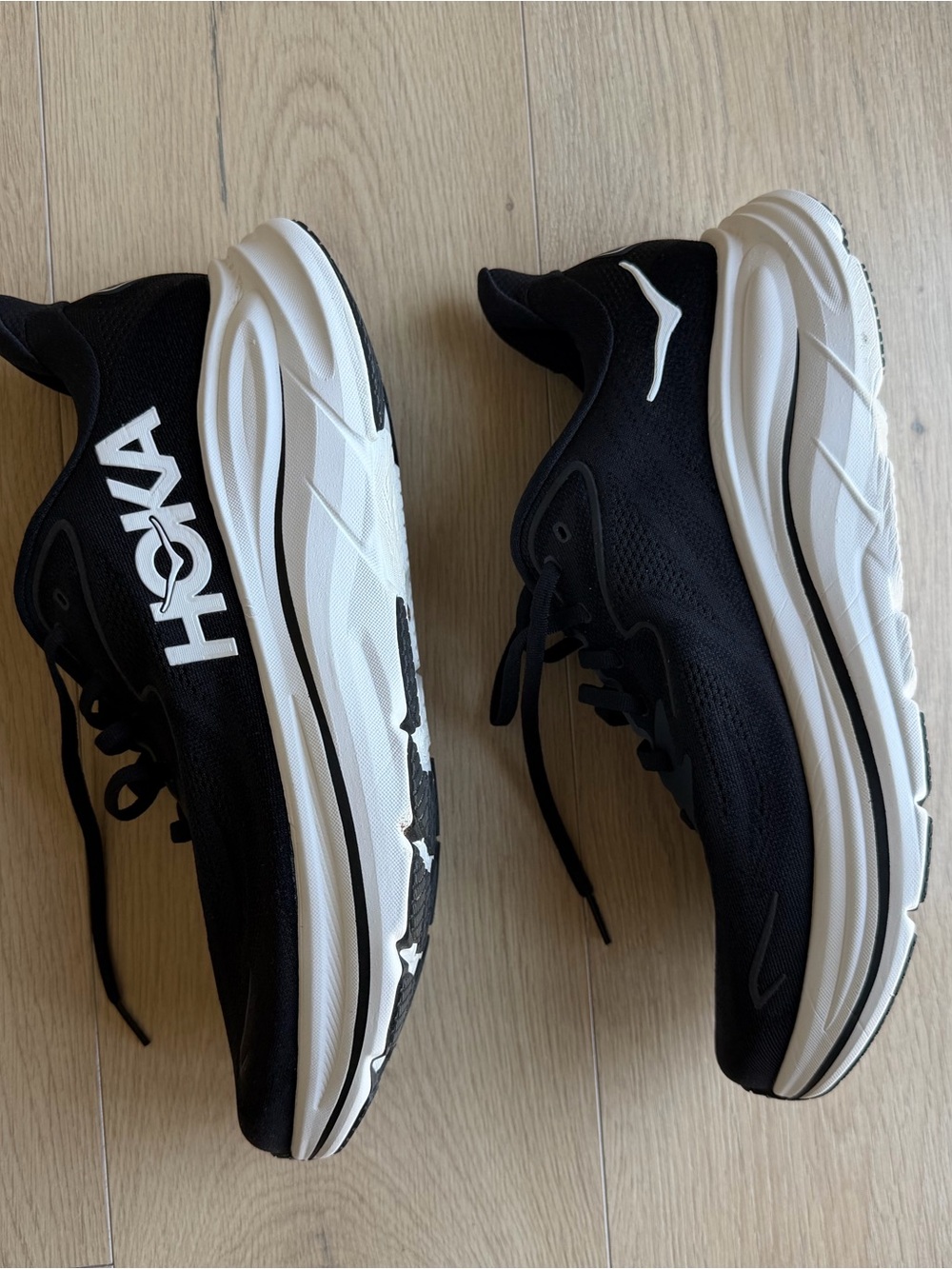 Men's HOKA Clifton 10 Road Running Shoes - Picture 2 of 5
